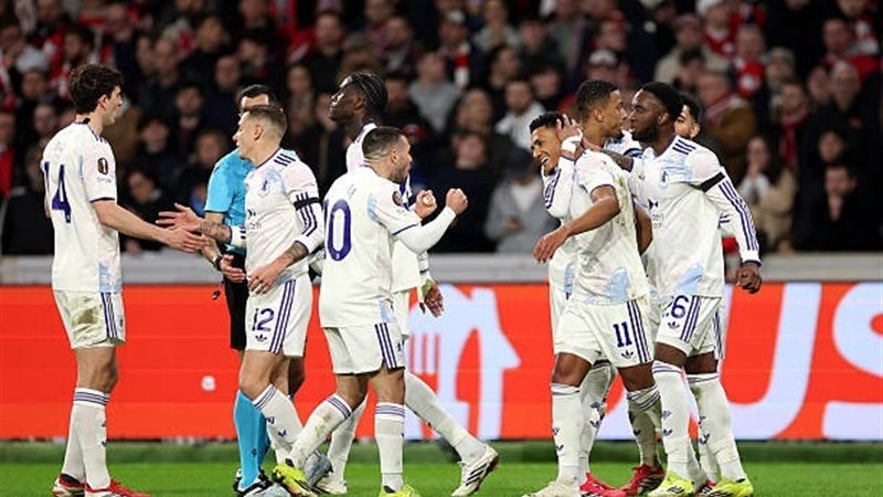 أستون فيلا 