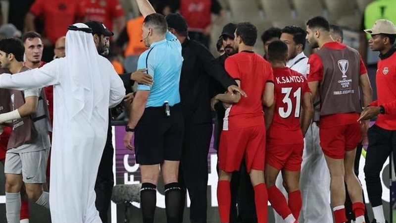 شباب الأهلي