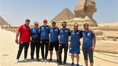 منتخب تونس للكرة النسائية يزور الأهرامات و يشيد بحفاوة الاستقبال في مصر