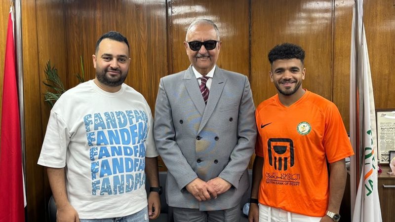 البنك الأهلي يضم