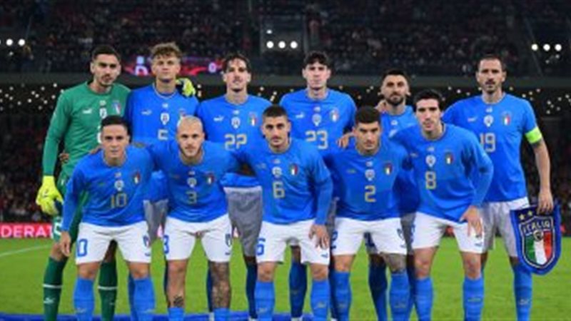 إيطاليا 