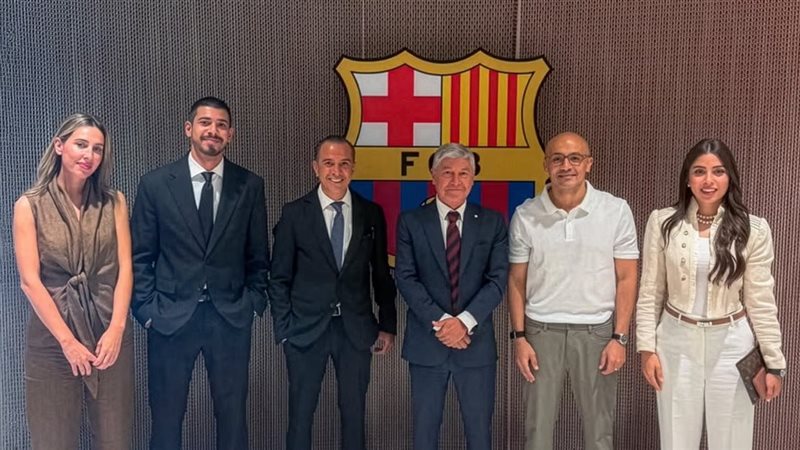 الأهلي وبرشلونة
