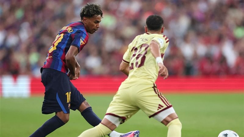 الأهلي وبرشلونة 