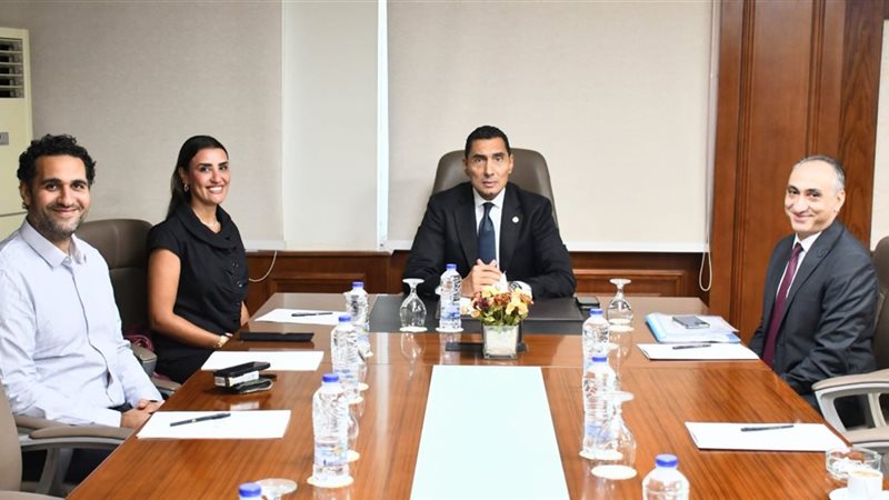 اجتماع وزير الشباب