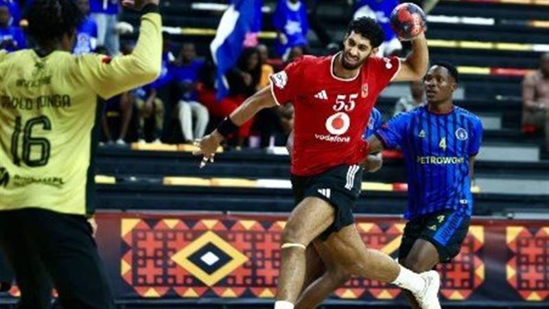 يد الأهلي
